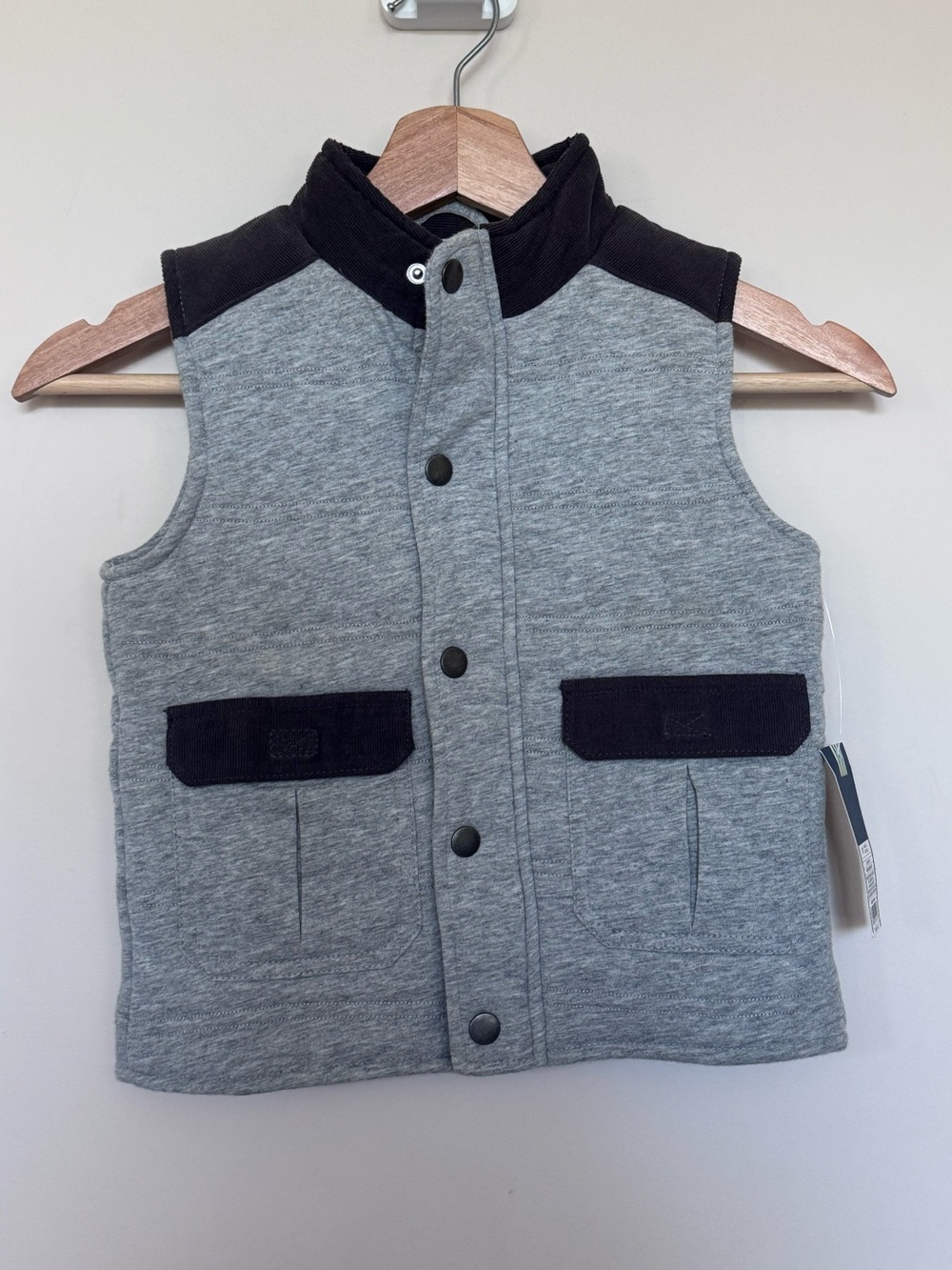 NWT Oshkosh B’Gosh Kids Grey Sleeveless Puffer Vest With Corduroy Detail 5T